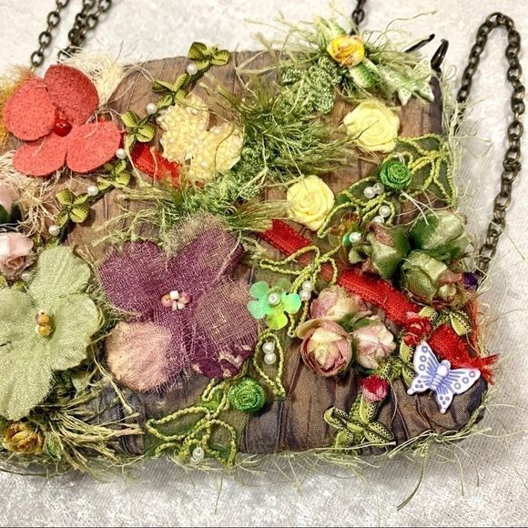 🏆HP🏆 Mary Frances Fantasy Floral Butterfly Bag - Picture 12 of 16